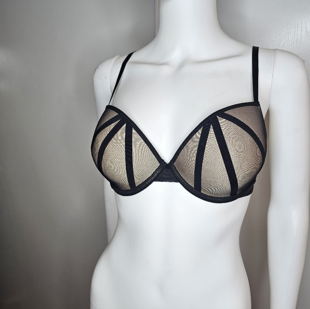 NWOT Elegant Black/Nude Sheer Bra Size 75D